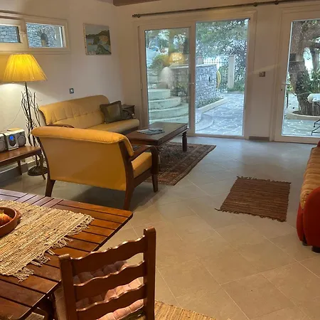 Villa Porto Castello Skiathos stad